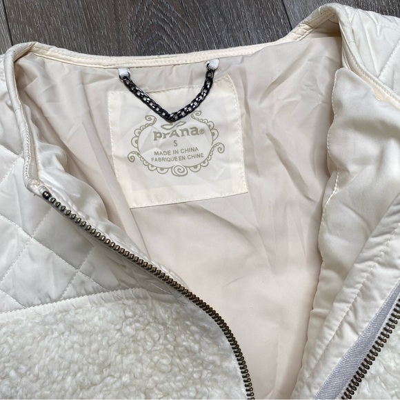 Prana Women’s Quilted Sherpa White Jacket Size Small - Picture 4 of 16